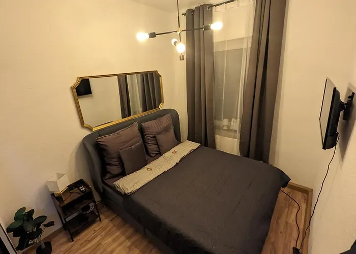 Schoenes 3 In Der Altstadt Von コブレンツ